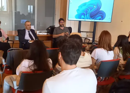 Incontro con gli studenti universitari